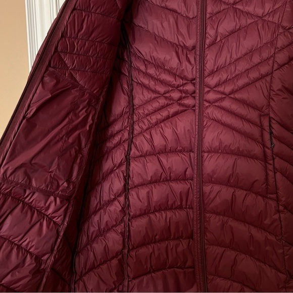 [BNWOT] Lolë Long Lightweight Down Puffer Shell Jacket Burgundy - Size XS - Picture 12 of 16